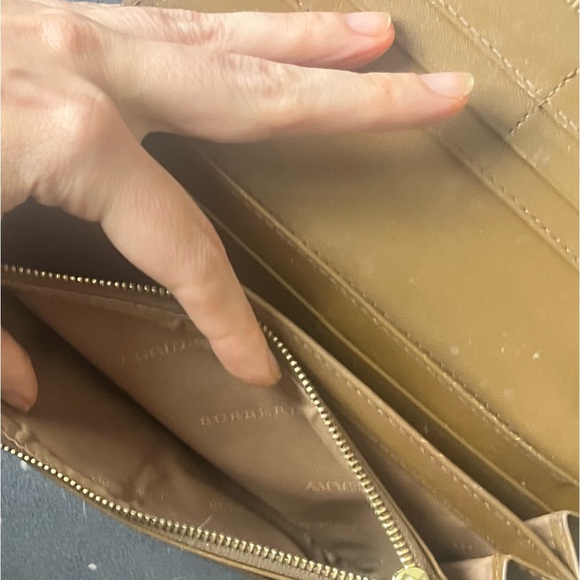 Burberry wallet - Picture 2 of 6